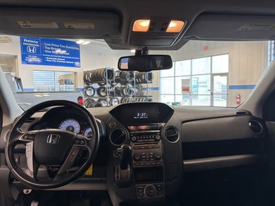 2013 Honda Pilot Touring w/ Nav & RES