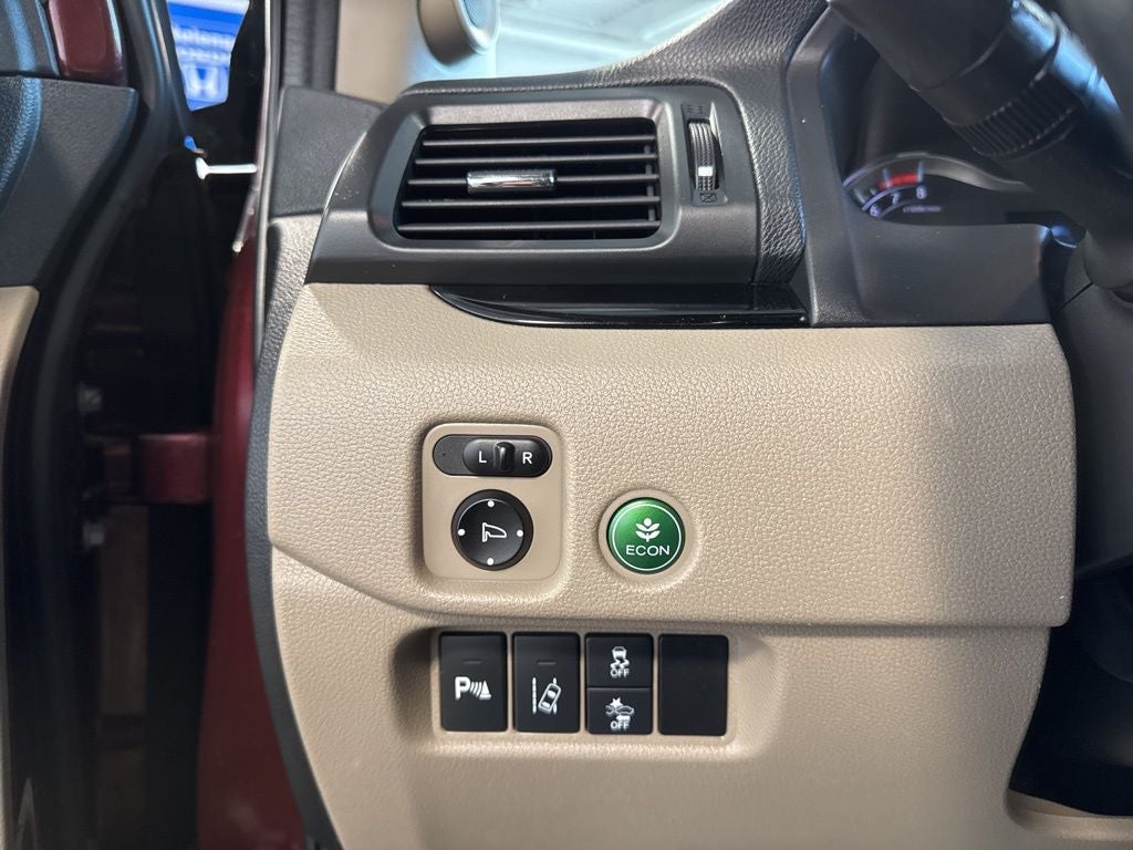 2016 Honda Pilot Touring w/ NAV