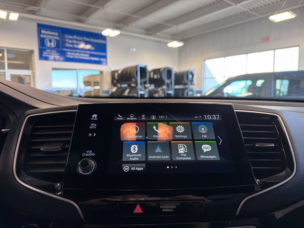 2021 Honda Passport Touring w/ Nav