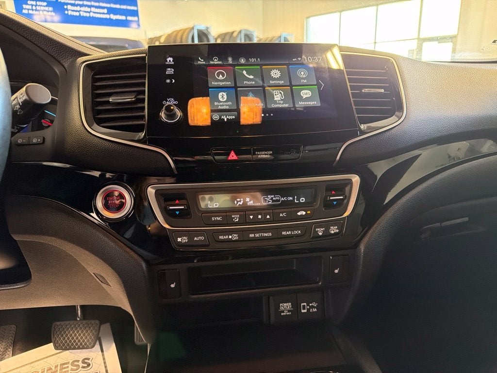 2021 Honda Passport Touring w/ Nav