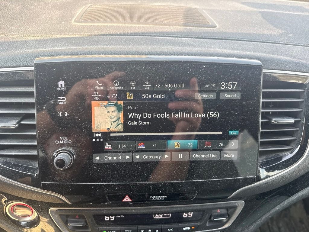 2021 Honda Passport Touring w/ Nav