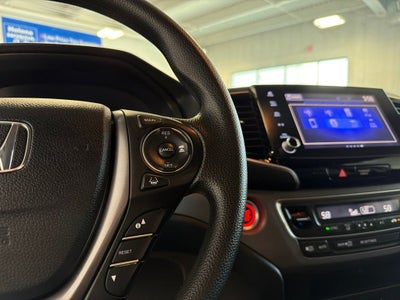 2022 Honda Ridgeline Sport w/ Utility Pkg