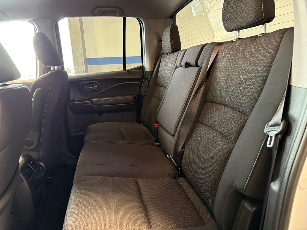 2022 Honda Ridgeline Sport w/ Utility Pkg