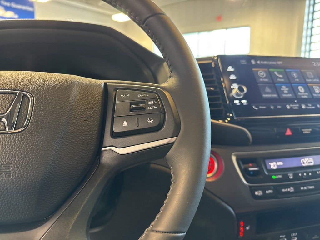 2025 Honda Ridgeline RTL w/ Utility Pkg