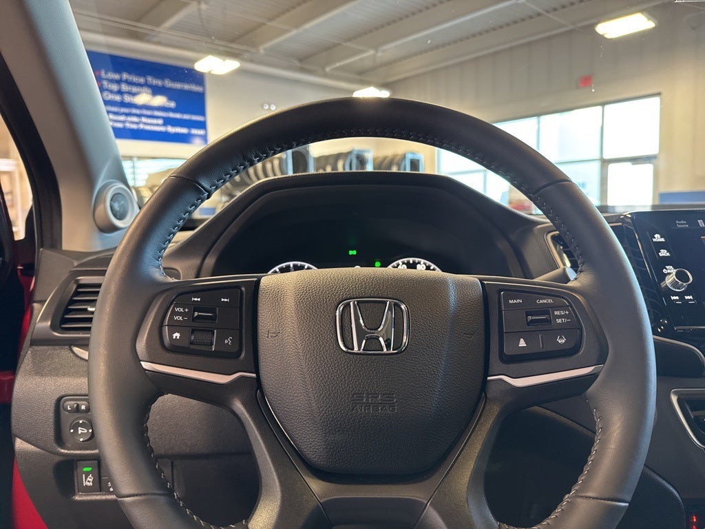 2025 Honda Ridgeline RTL w/ Utility Pkg