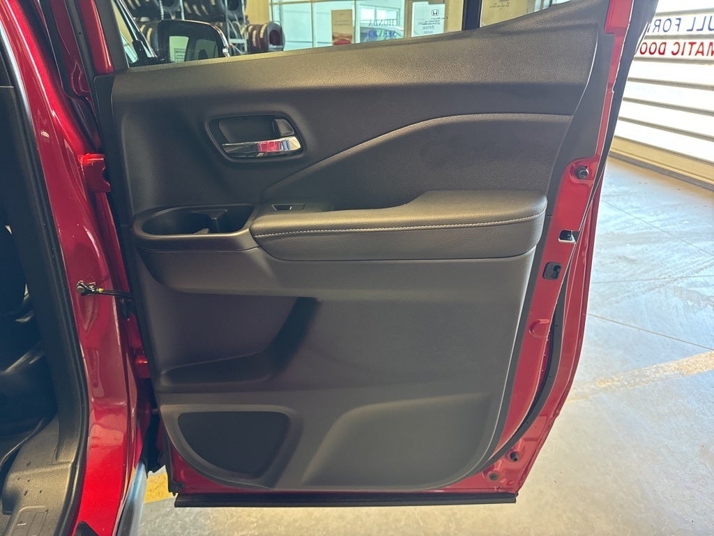 2025 Honda Ridgeline RTL w/ Utility Pkg