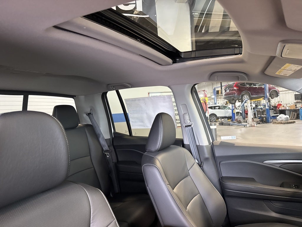 2025 Honda Ridgeline RTL Utility + Pkg