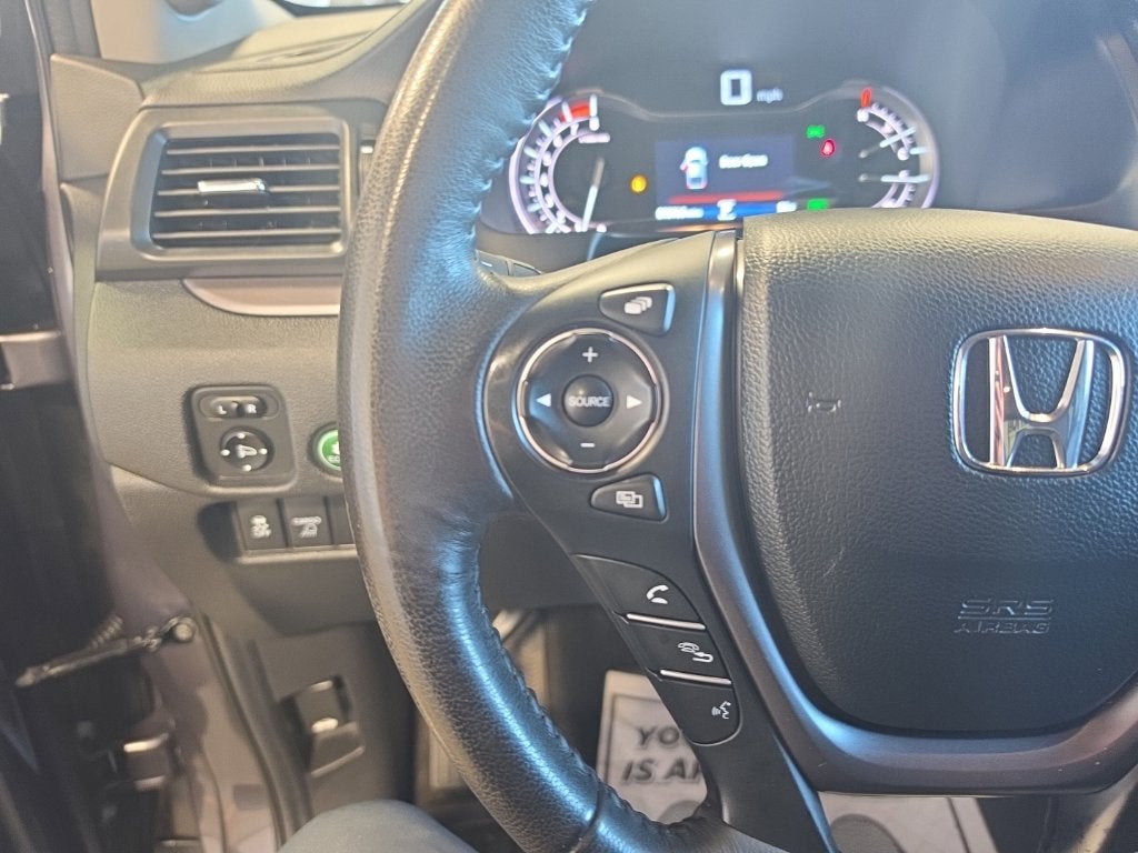 2019 Honda Ridgeline RTL-T w/ Nav