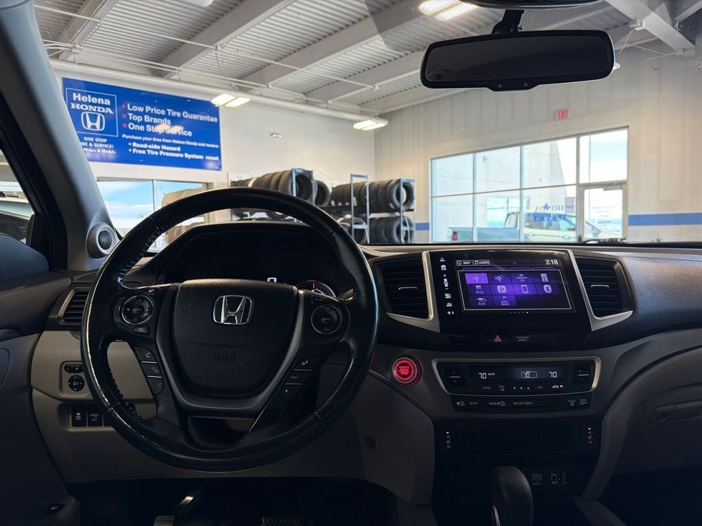 2019 Honda Ridgeline RTL-T w/ Nav