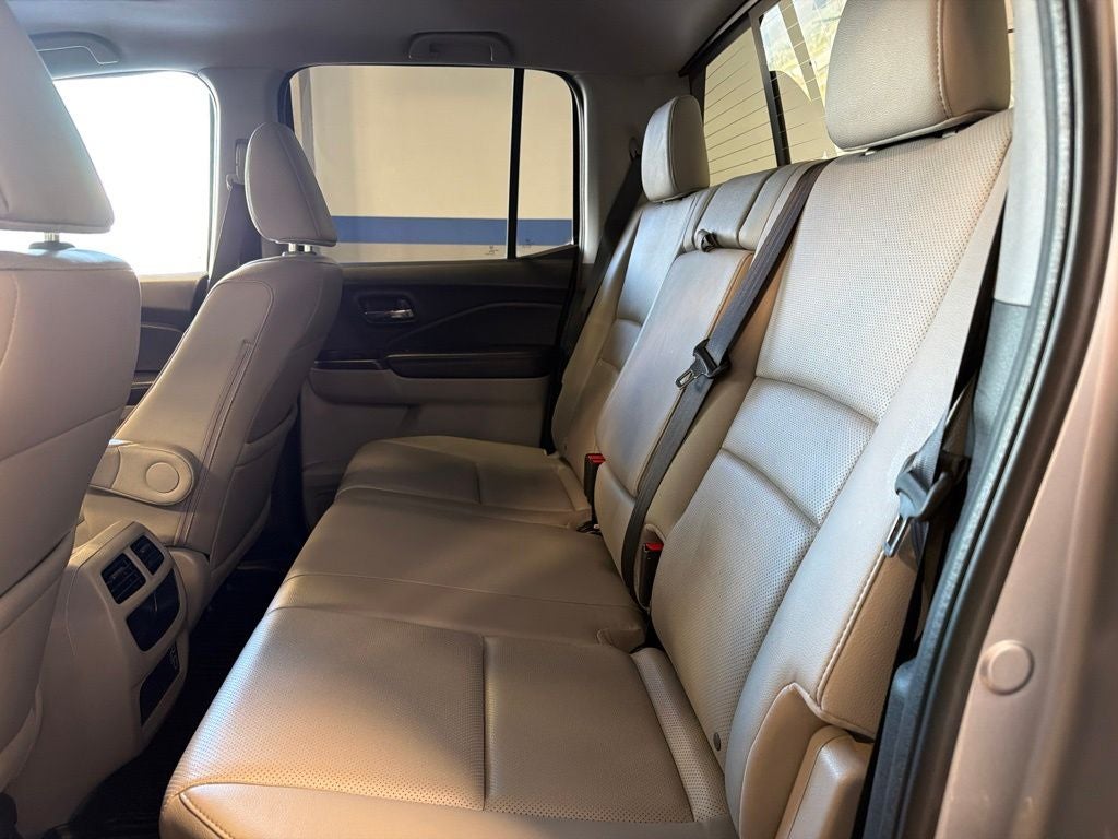 2019 Honda Ridgeline RTL-T w/ Nav