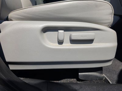 2017 Honda Ridgeline RTL-E w/ Nav & Moonroof