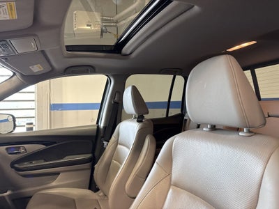 2019 Honda Ridgeline RTL-E w/ Nav