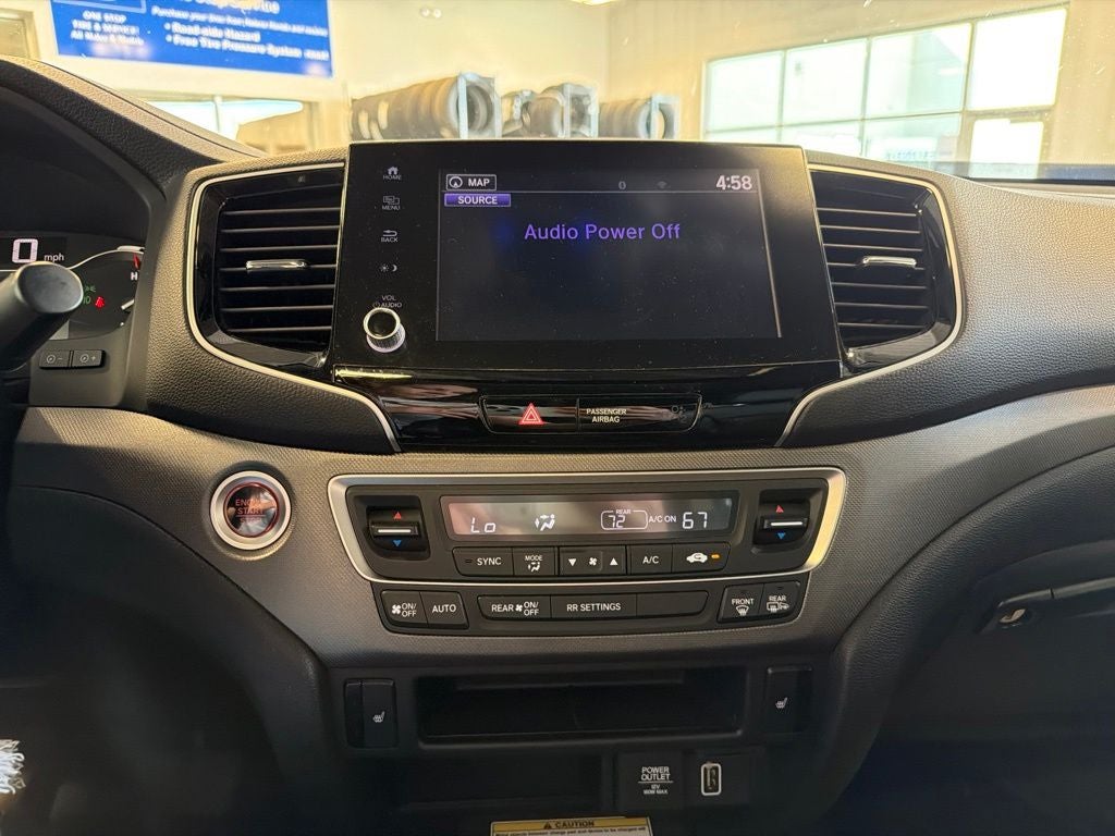 2022 Honda Ridgeline RTL-E w/ Navigation