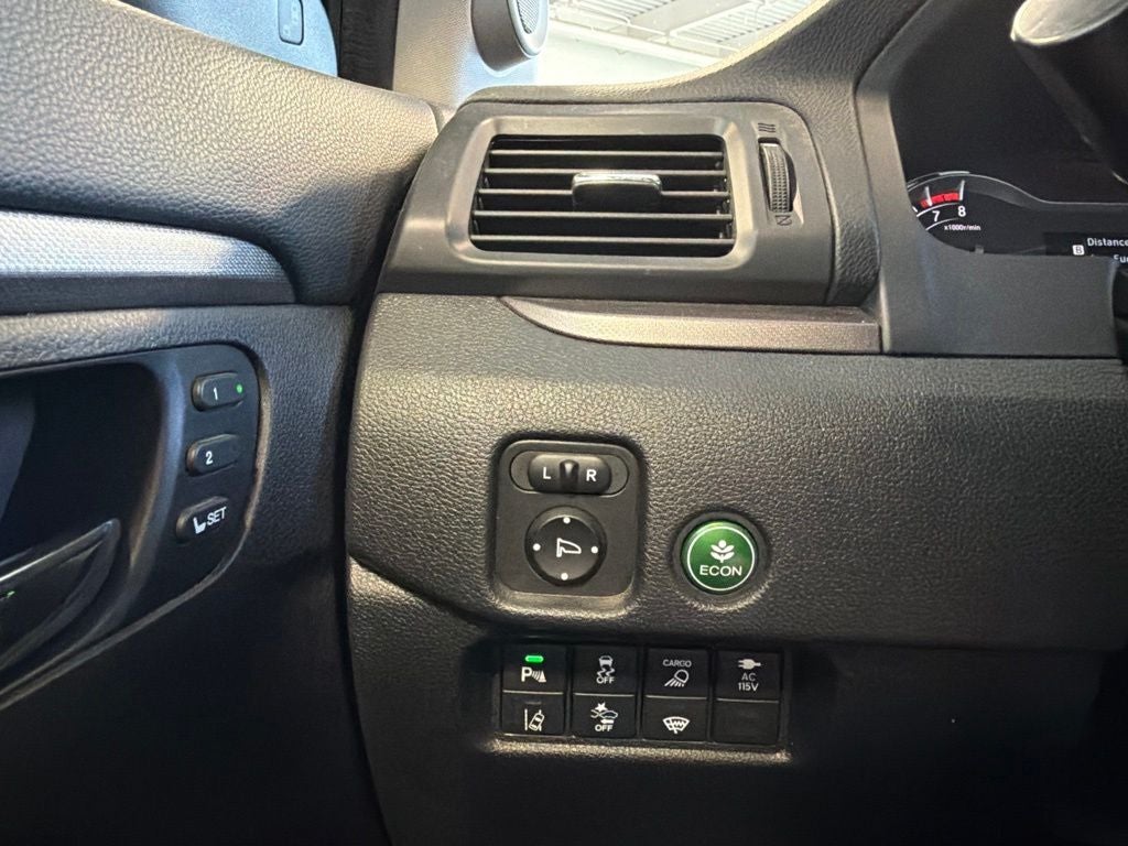 2022 Honda Ridgeline RTL-E w/ Navigation
