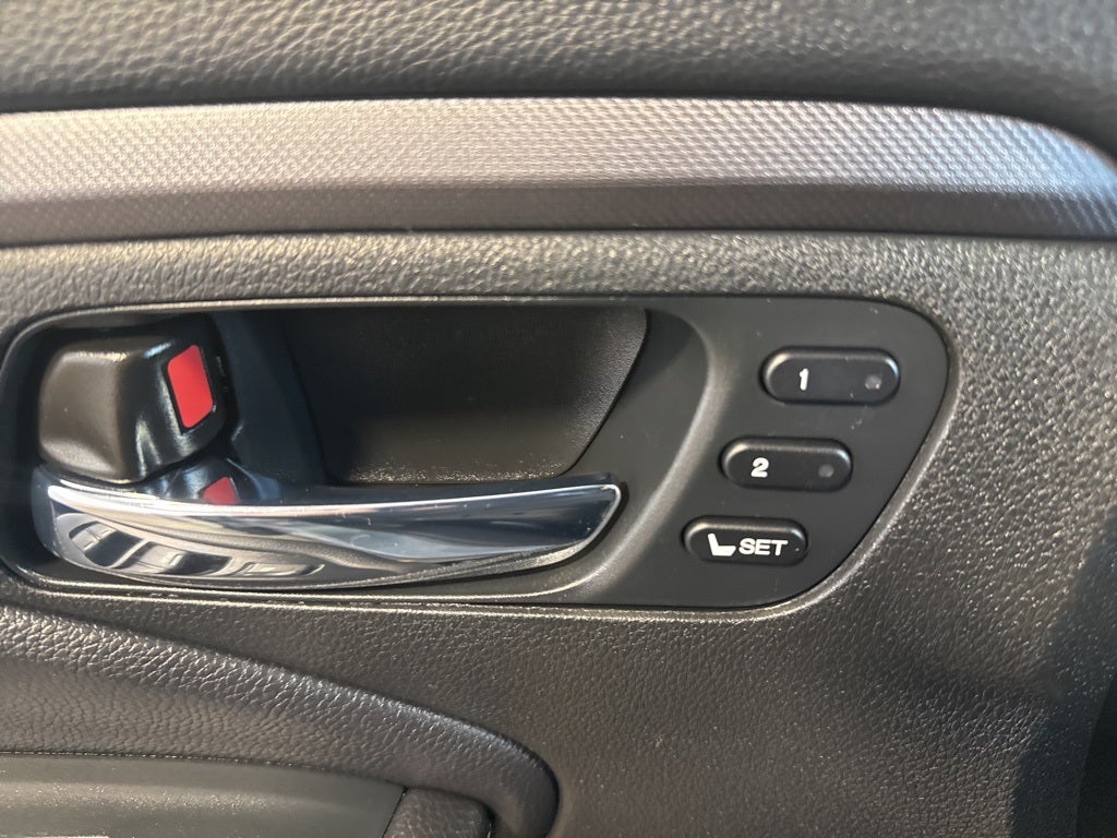 2023 Honda Ridgeline RTL-E w/ NAV & Honda Sensing