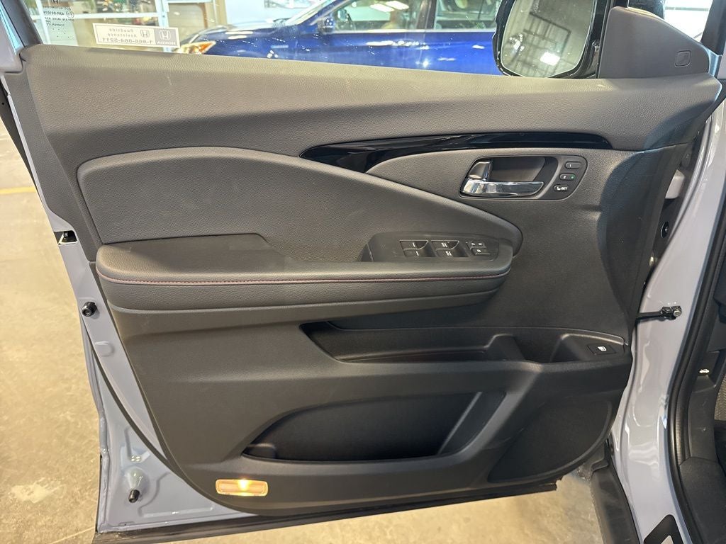 2026 Honda Ridgeline Black Edition Utility & Function Pkg