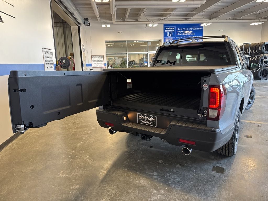 2026 Honda Ridgeline Black Edition Utility & Function Pkg