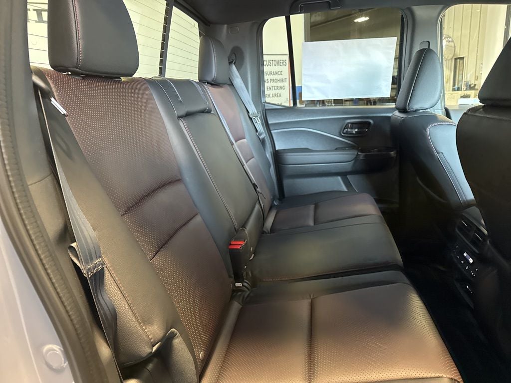 2026 Honda Ridgeline Black Edition Utility & Function Pkg