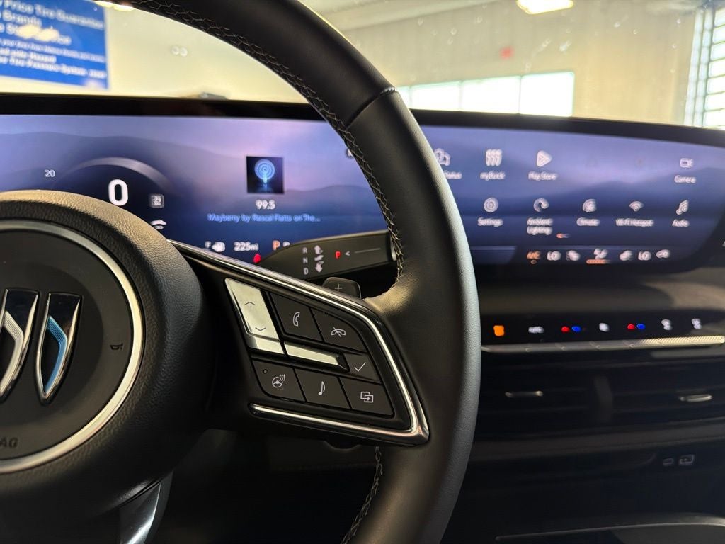 2026 Buick Enclave Preferred w/ Technology & Trailering Pkg