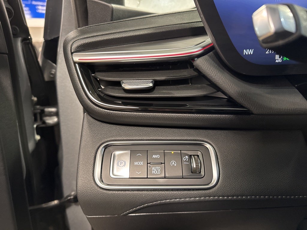 2025 Buick Enclave Preferred w/ Technology Pkg