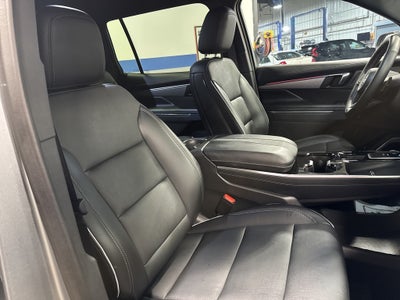 2025 Buick Enclave Preferred w/ Technology Pkg