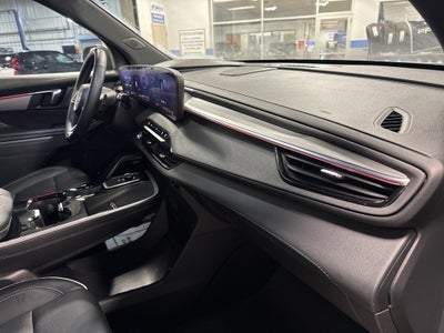 2025 Buick Enclave Preferred w/ Technology Pkg