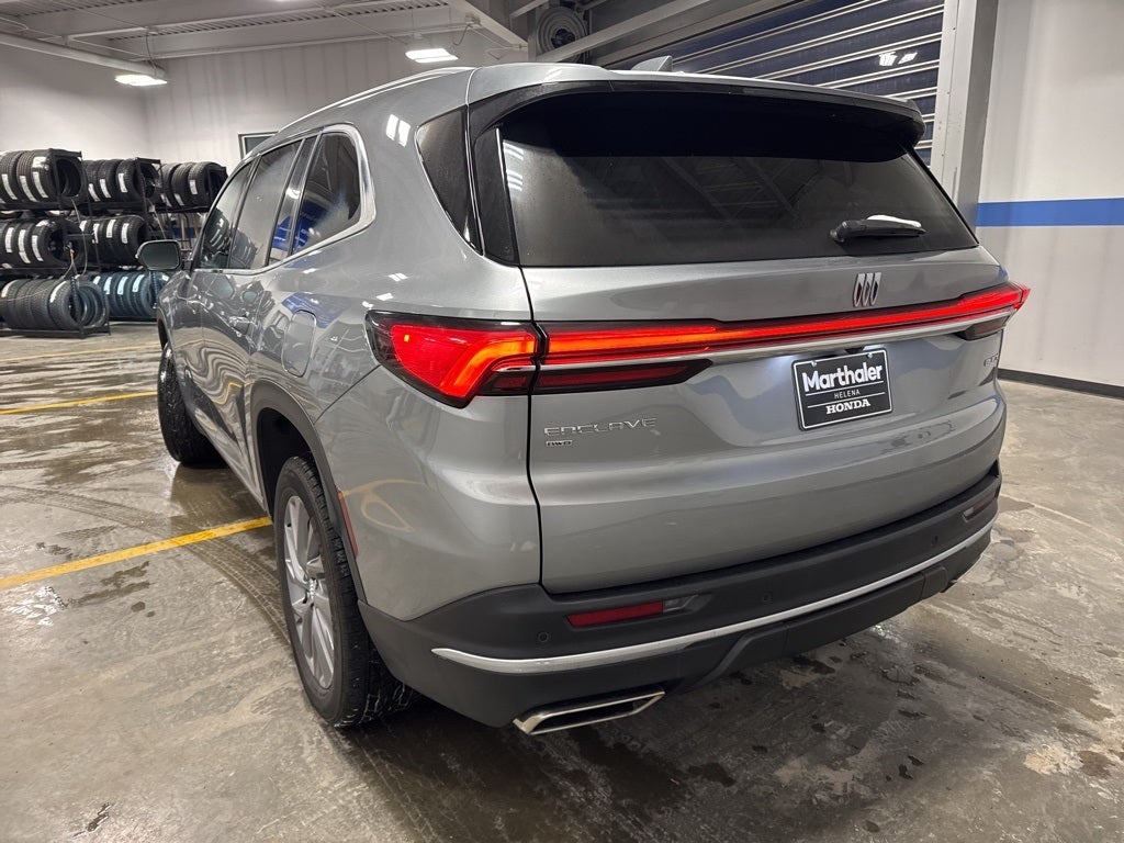 2025 Buick Enclave Preferred w/ Technology Pkg