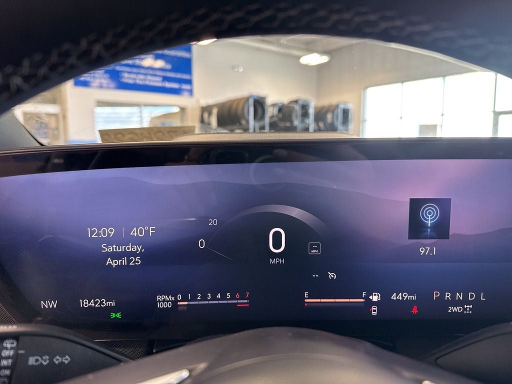 2025 Buick Enclave Preferred 1SD AWD w/ Technology Pkg