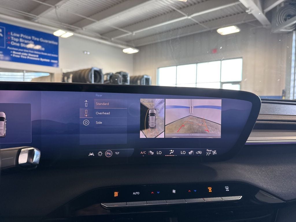 2025 Buick Enclave Preferred 1SD AWD w/ Technology Pkg