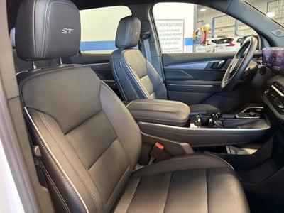 2026 Buick Enclave Sport Touring 1SM w/ Technology & Trailering Pkg
