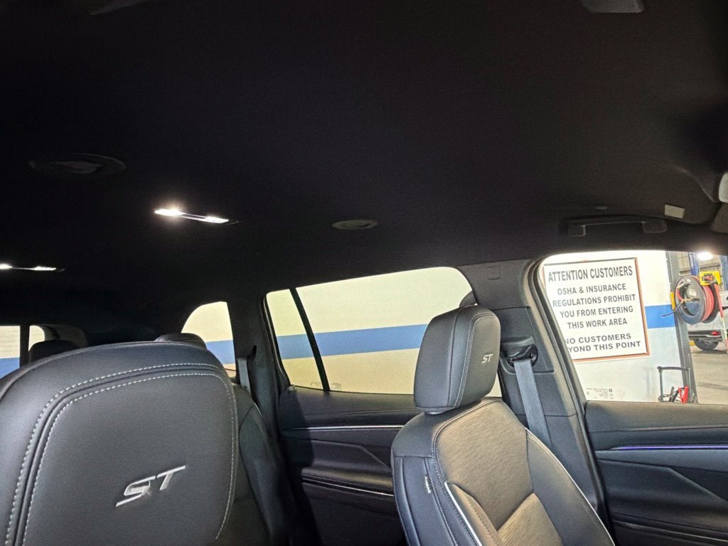 2026 Buick Enclave Sport Touring 1SM w/ Technology & Trailering Pkg