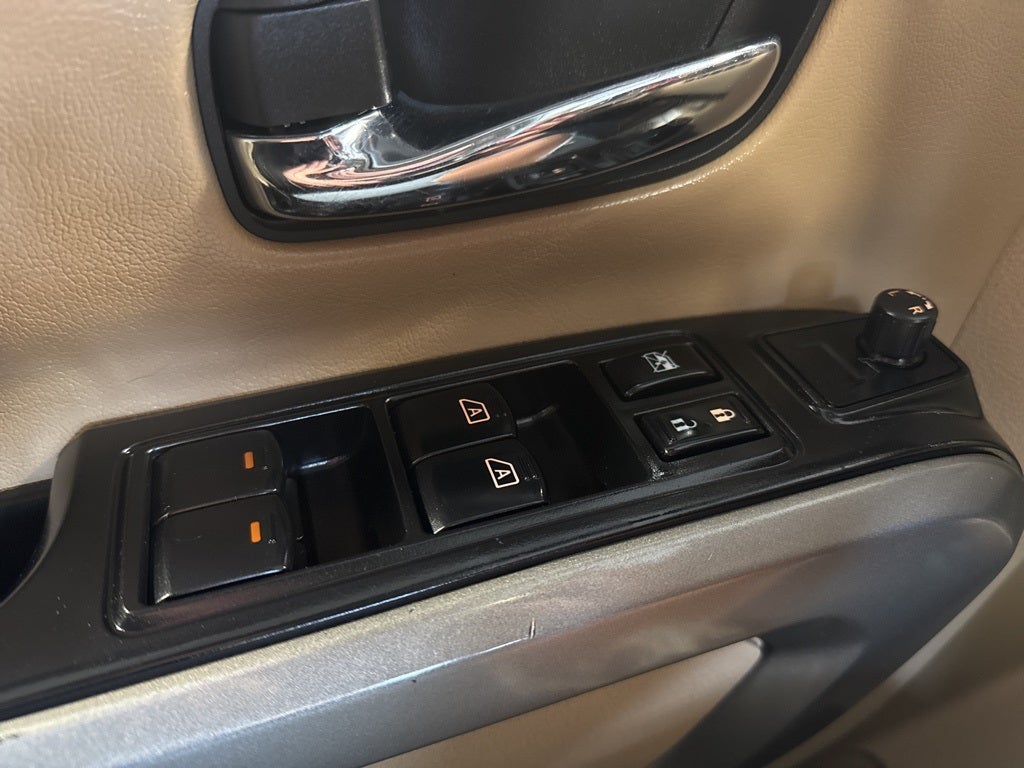 2015 Nissan Armada SL w/ Moonroof