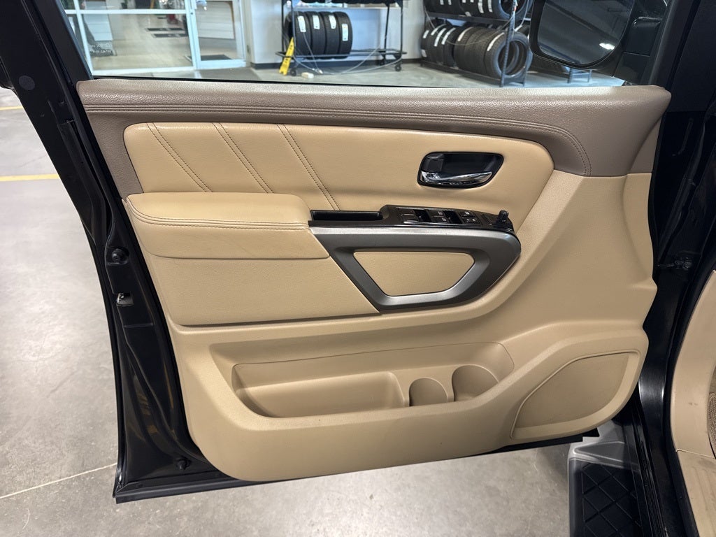 2015 Nissan Armada SL w/ Moonroof