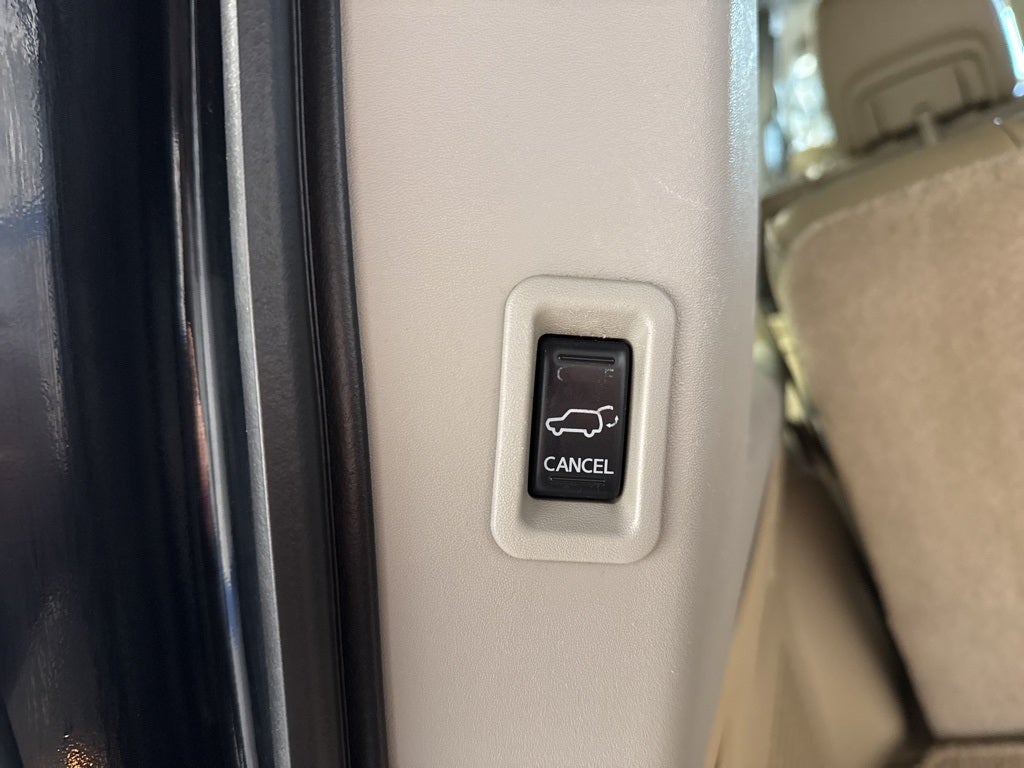 2015 Nissan Armada SL w/ Moonroof