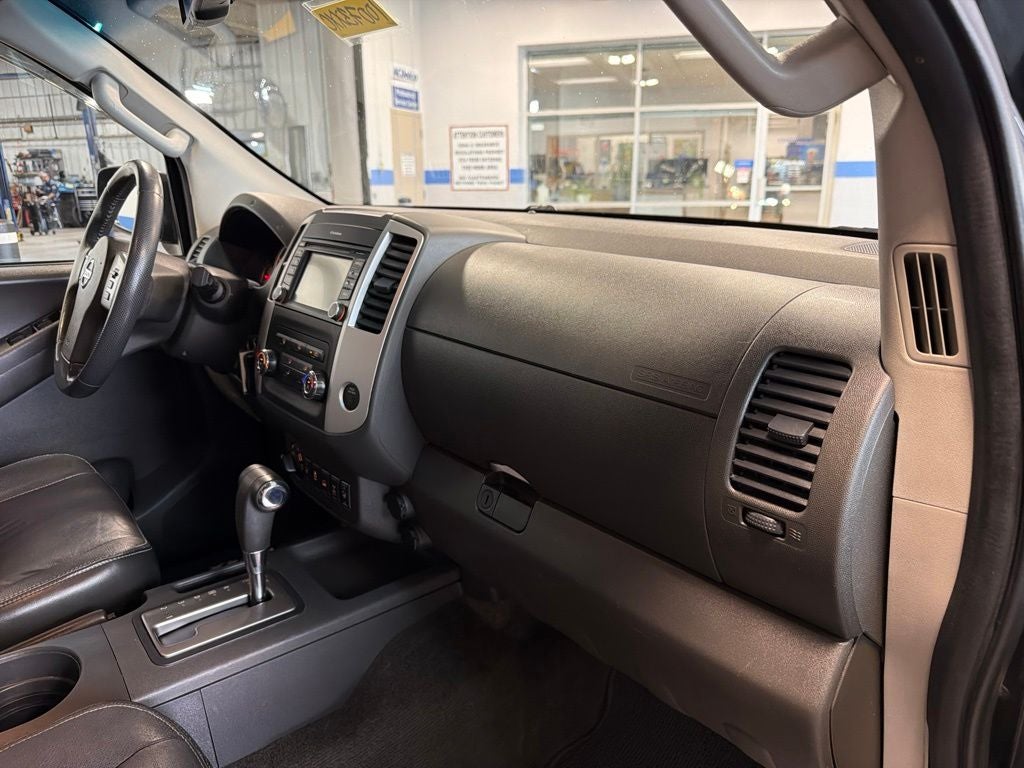 2014 Nissan Xterra PRO-4X w/ Leather & Tow Pkg