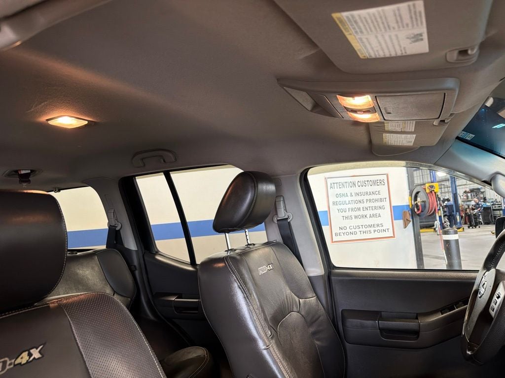 2014 Nissan Xterra PRO-4X w/ Leather & Tow Pkg