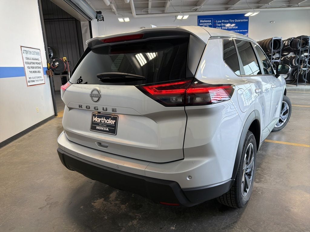 2025 Nissan Rogue SV w/ Pro-Pilot Assit