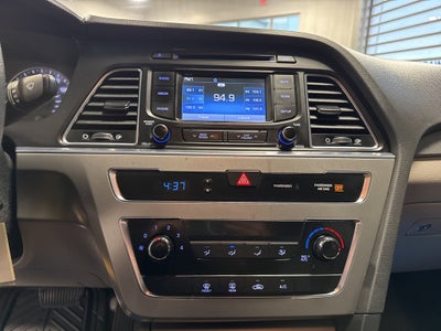 2015 Hyundai Sonata SE w/ Popular Equipment Pkg