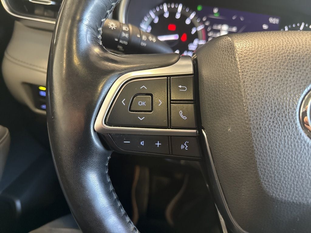 2021 Toyota Highlander Limited w/ Birds Eye View