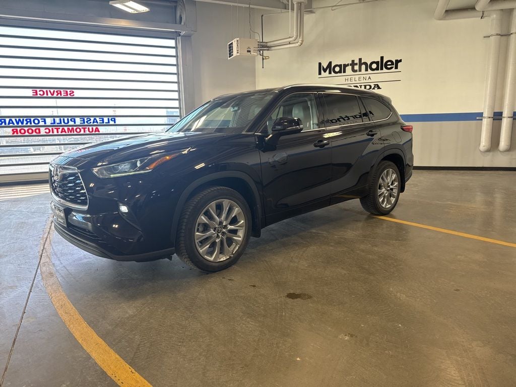 2021 Toyota Highlander Limited w/ Birds Eye View