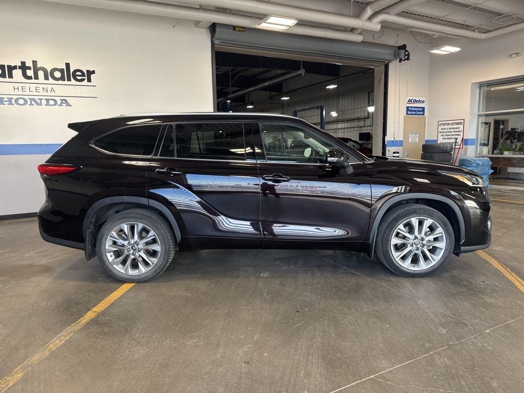 2021 Toyota Highlander Limited w/ Birds Eye View