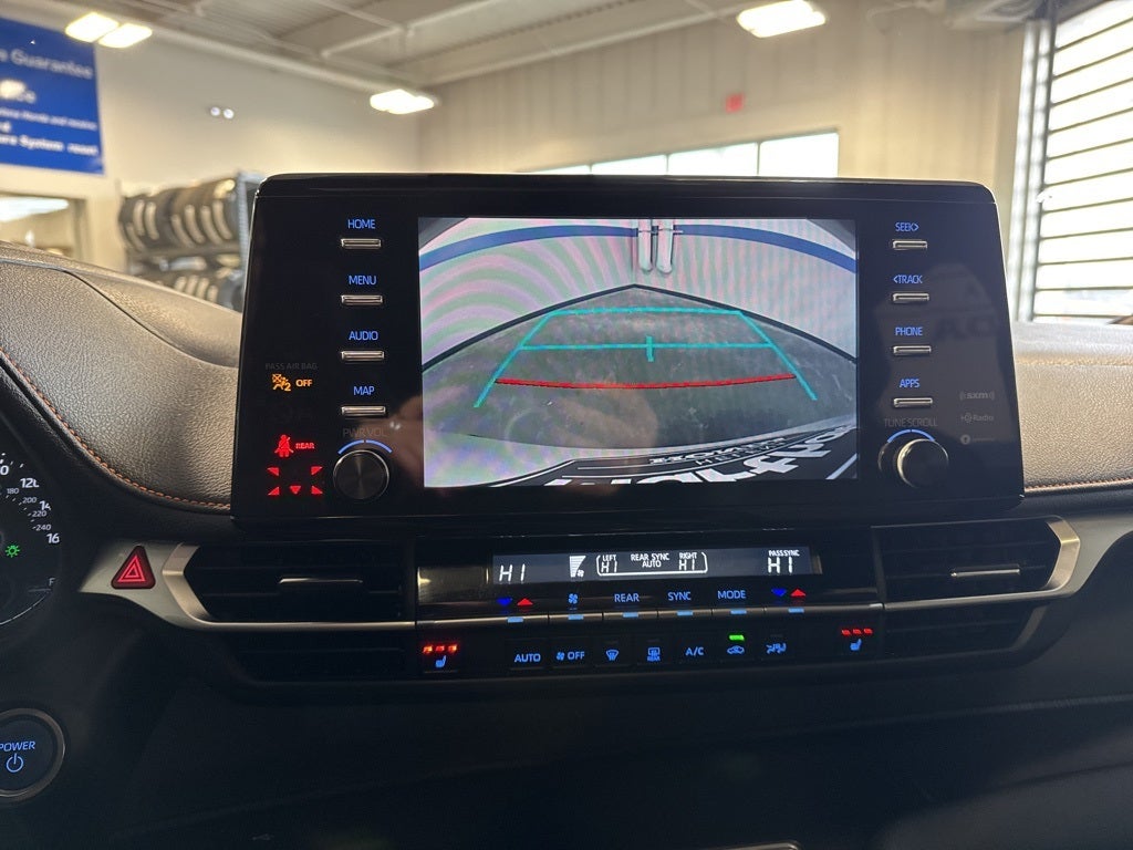 2024 Toyota Sienna XSE AWD 7 Passenger w/ Nav