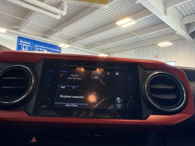 2018 Toyota Tacoma TRD Off-Road w/ Nav V6