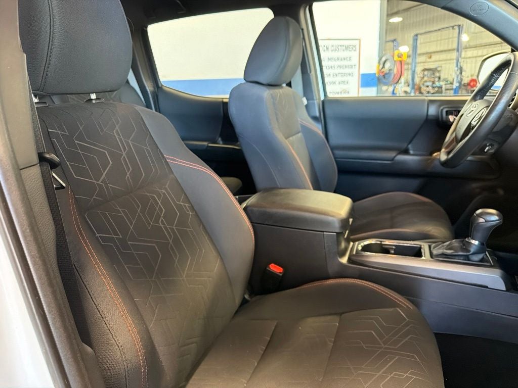 2018 Toyota Tacoma TRD Off-Road w/ Nav V6