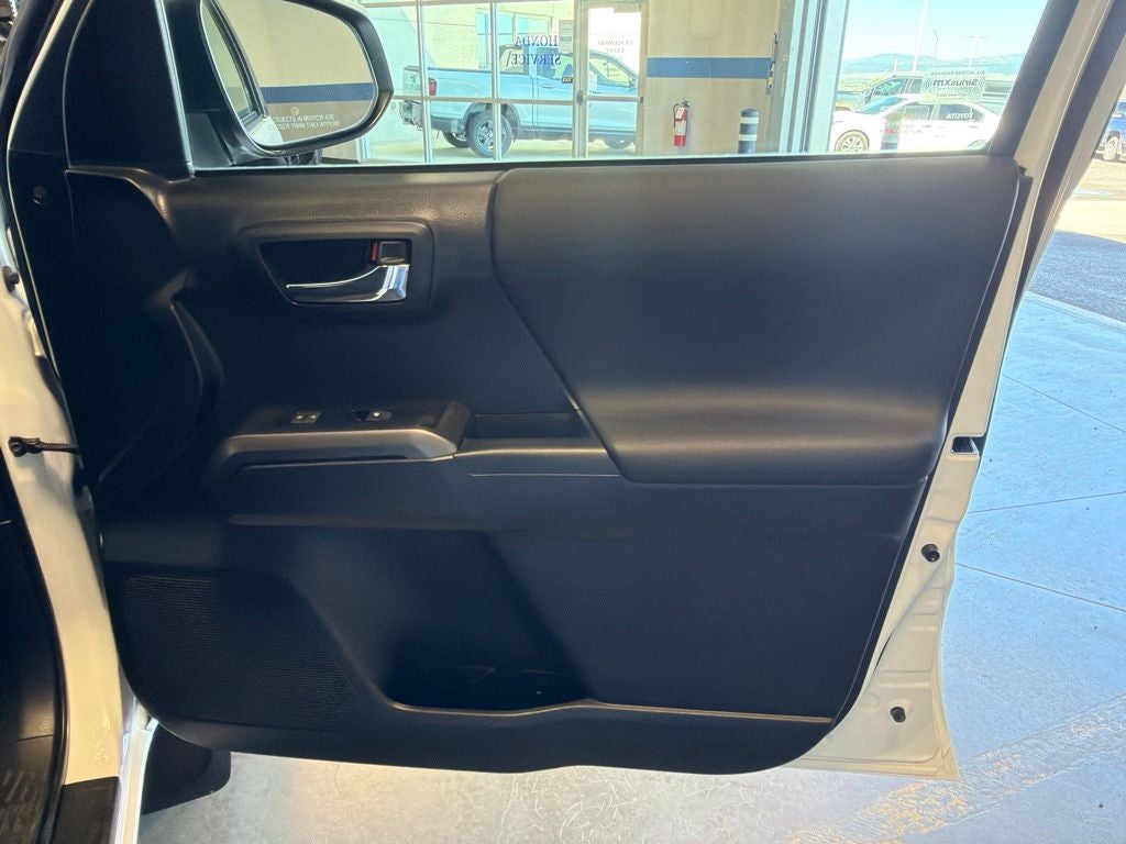2018 Toyota Tacoma TRD Off-Road w/ Nav V6