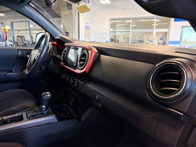 2018 Toyota Tacoma TRD Off-Road w/ Nav V6