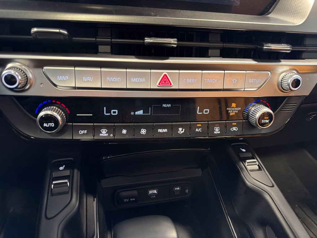 2024 Kia Telluride S w/ NAV & Moonroof Pkg