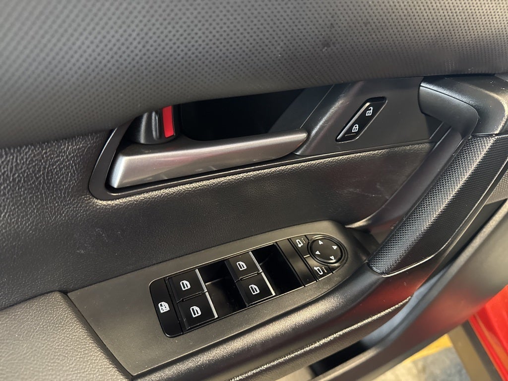 2025 Mazda Mazda CX-50 2.5 S Premium Package w/ Pano Roof & Adaptive Cruise