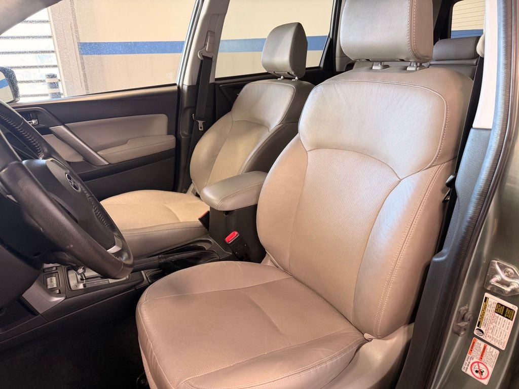 2015 Subaru Forester 2.5i Limited w/ Nav & Eyesight