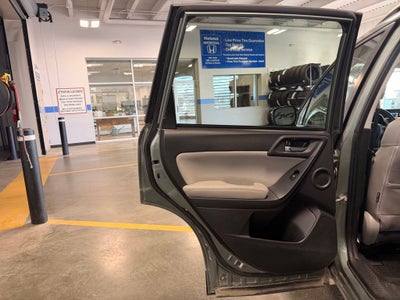 2015 Subaru Forester 2.5i Limited w/ Nav & Eyesight